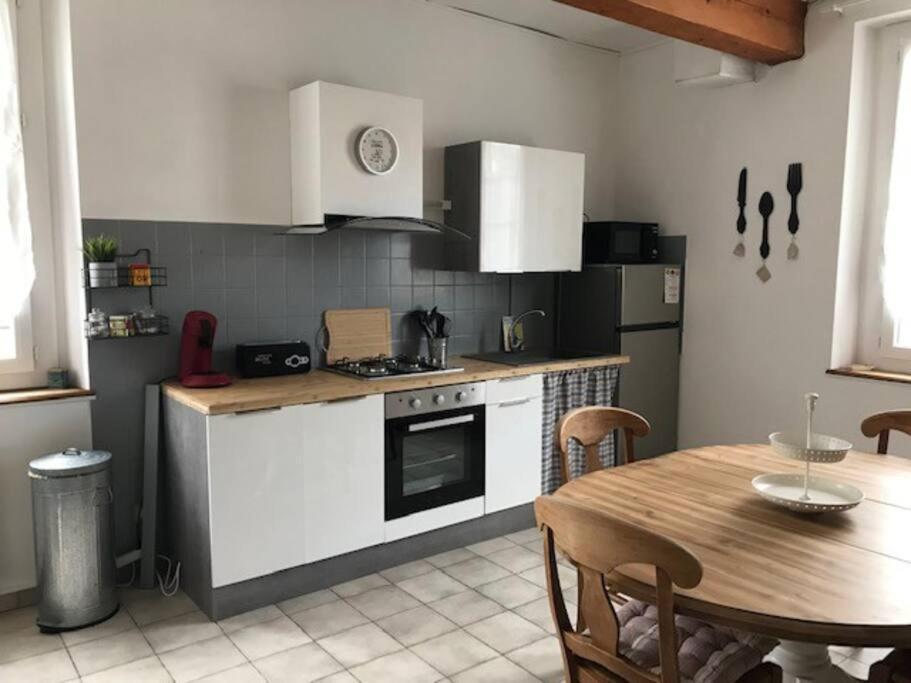 Agreable Maison De Village Léran Extérieur photo